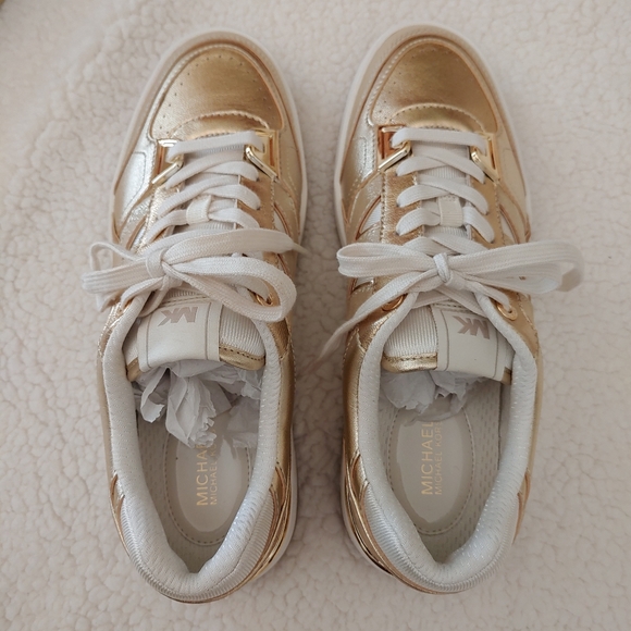 Michael Kors rebel metallic pale gold leather lace up sneakers. Size 7.5 - Picture 7 of 13